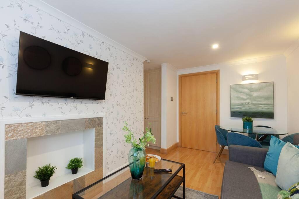 Apartment In The Heart Of The Centre, Live Like A Local