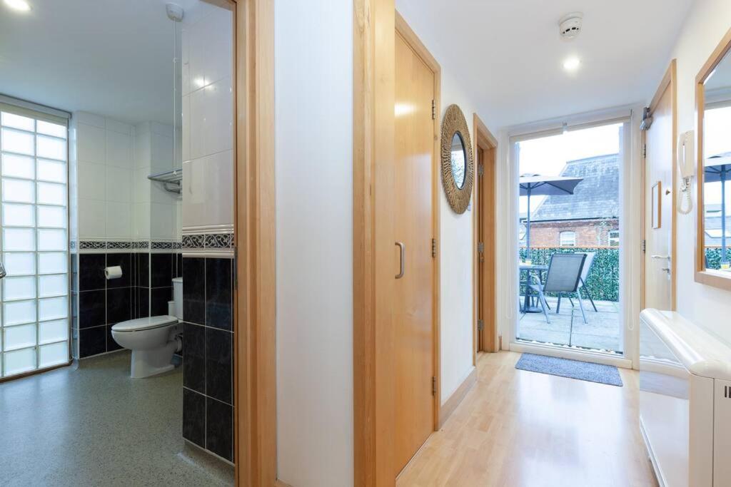 Apartment In The Heart Of The Centre, Live Like A Local *